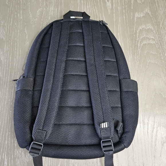 ADIDAS WOMEN'S VFA 2 BACKPACK BLACK - Picture 9 of 16